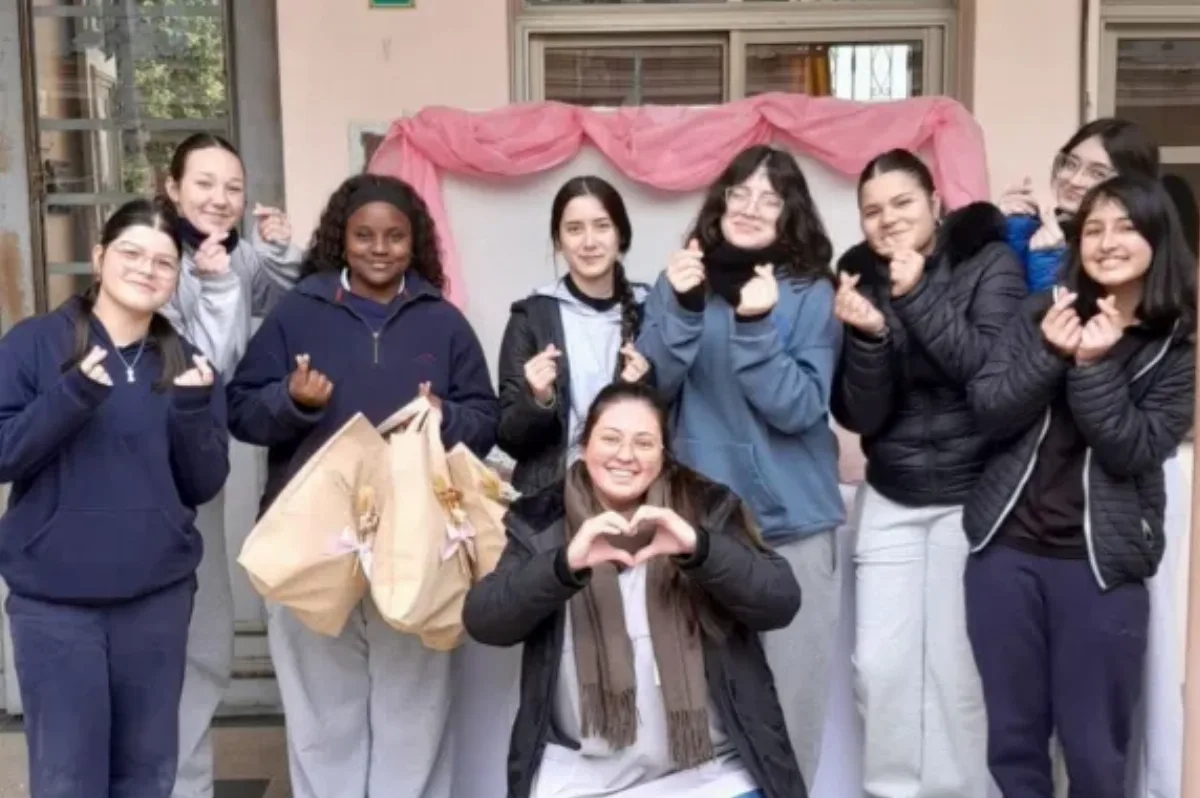 Alumnos de Gualeguaychú confeccionaron 100 almohadones terapéuticos para pacientes con cáncer de mama